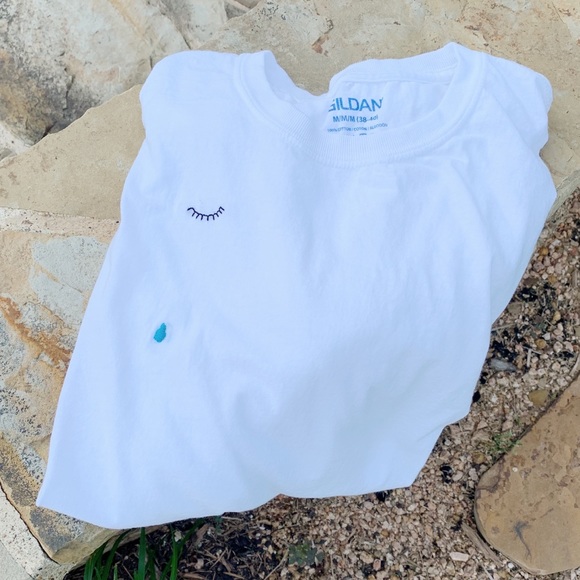 ‘Crying’ Handmade Embroidered Tee - Picture 5 of 6